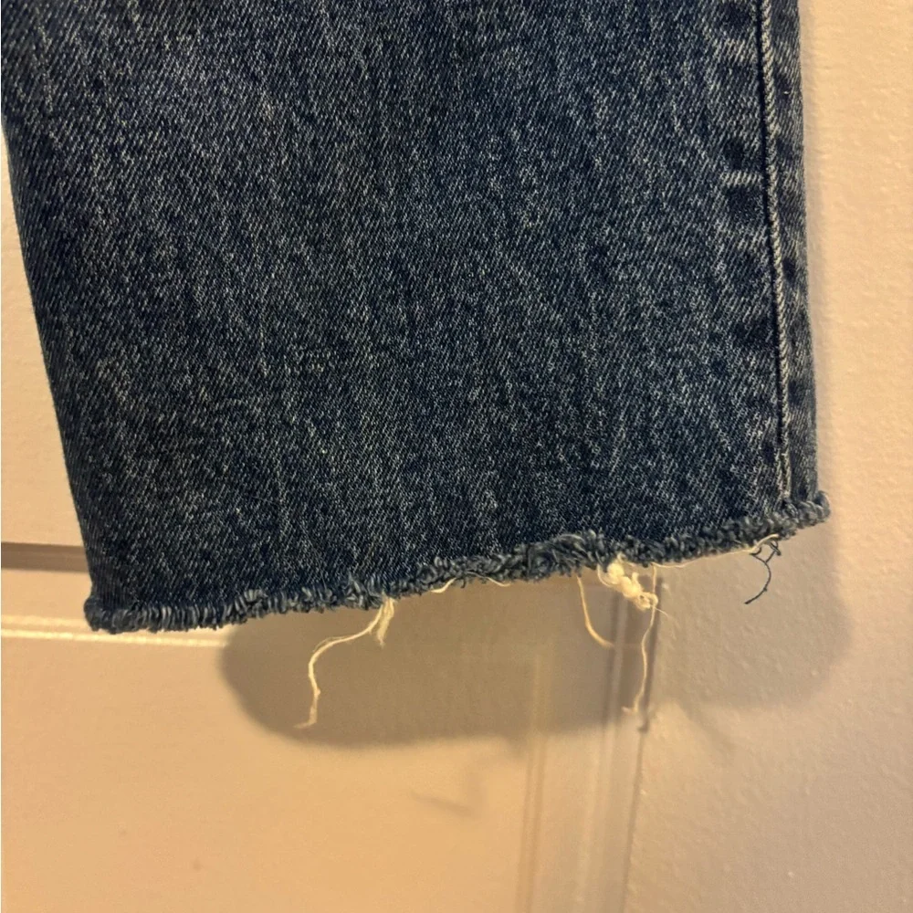 Abercrombie & Fitch 90s Mid-Rise Classic Jeans β Curve Love, Size 28L (Raw Hem) - Picture 4 of 4